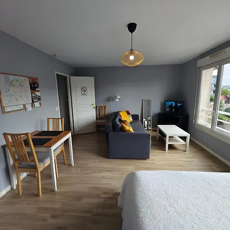 Botanique Apartment
